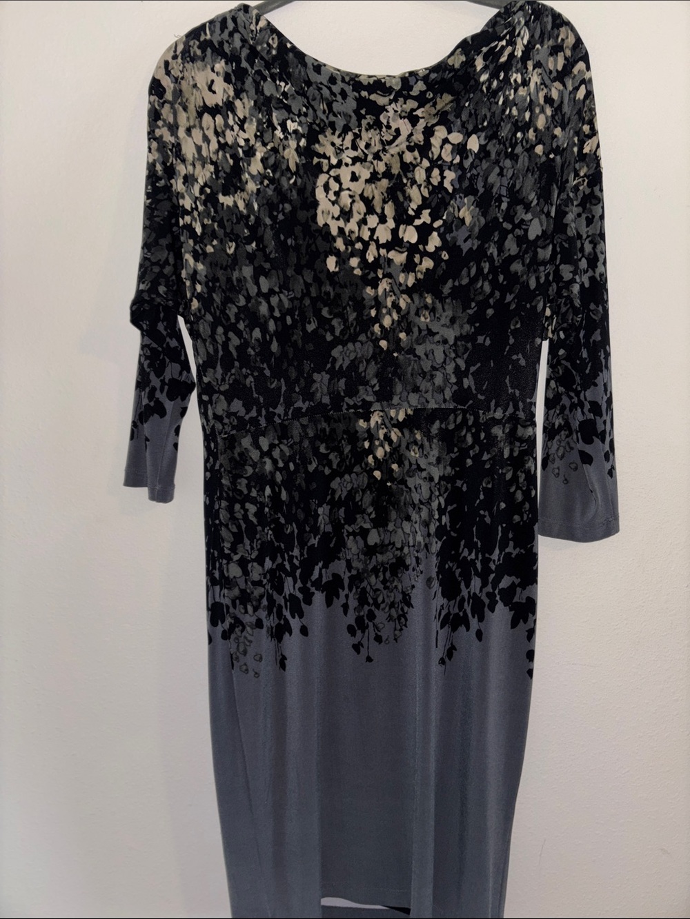 Jones New York Black and Gray Printed Long-Sleeve Midi Dress